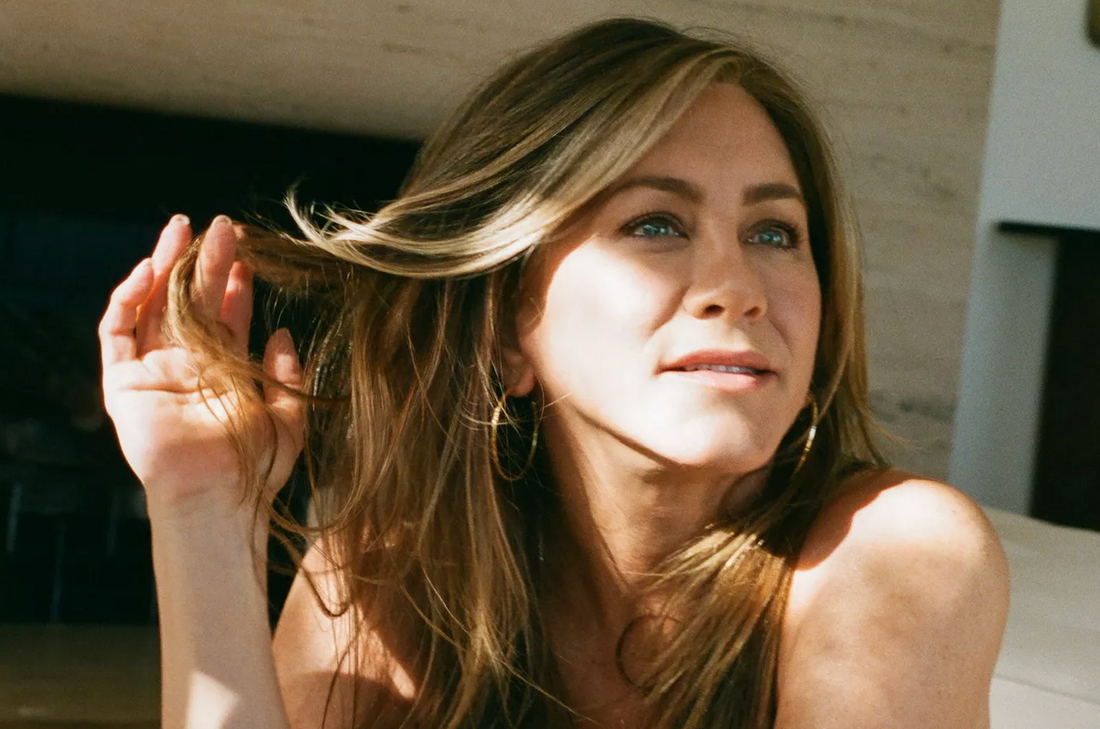 Jennifer Aniston on Why Her Hair’s Growing at an “Alarmingly Fast Rate” in Her 50s