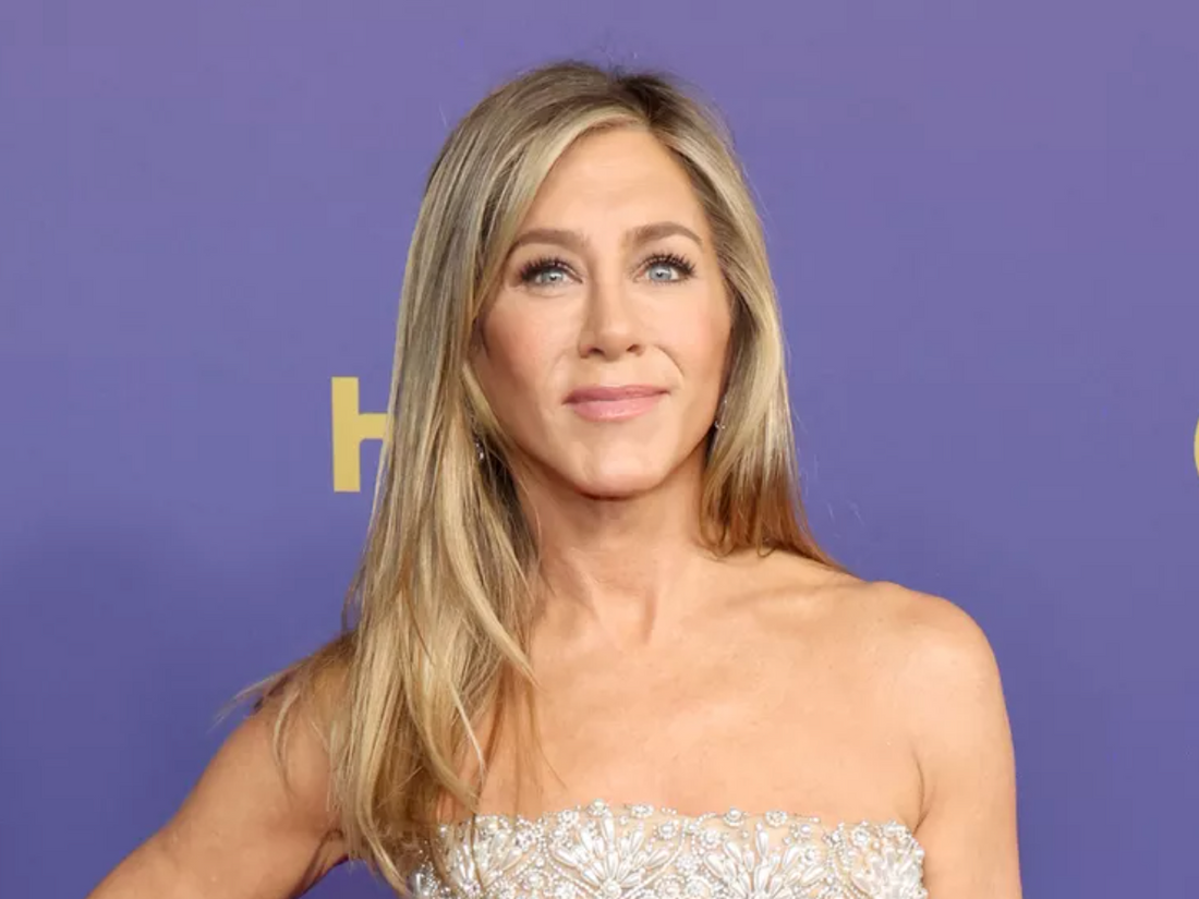 Jennifer Aniston and I Have the Same 10-Minute Secret for Achieving Plump Skin