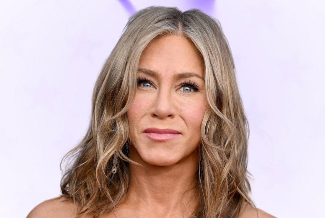 Jennifer Aniston's under-$100 picks — Levi's jeans, Superga sneakers and more